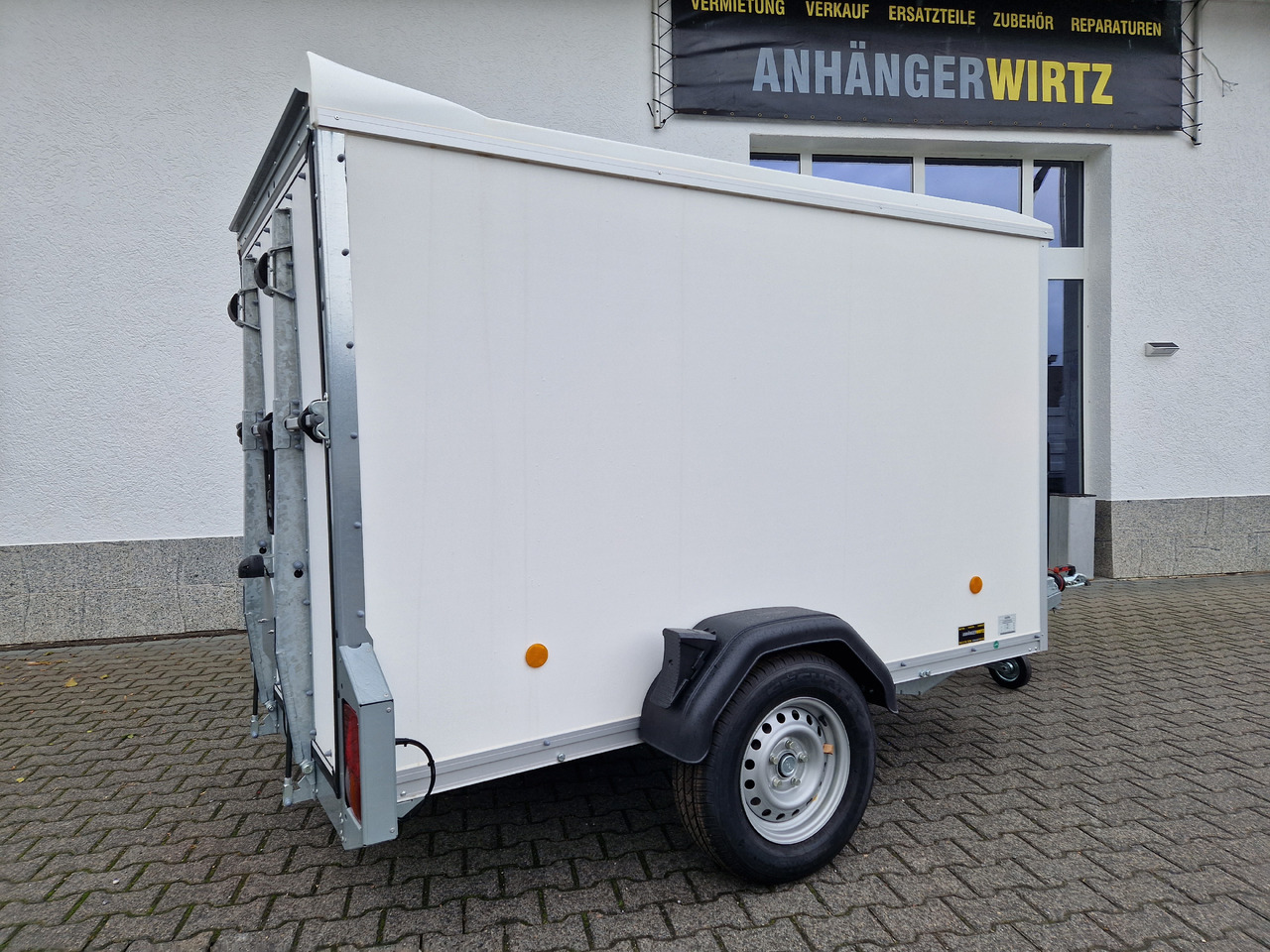 Closed box trailer Böckmann Koffer KT 2513/135 F 251x130x150cm weiß Heckrampe V Deichsel 1350kg: picture 13