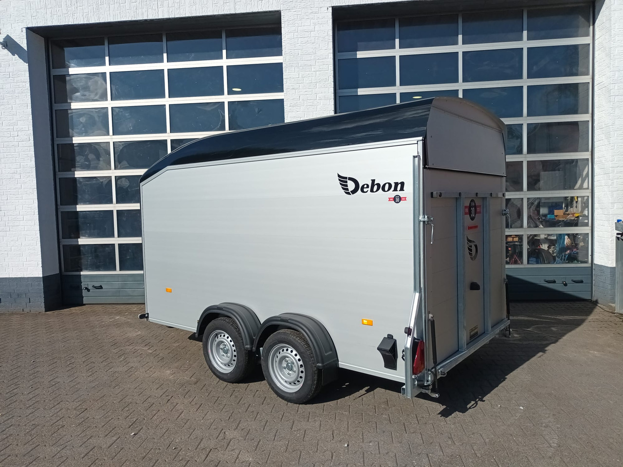 Cargo Roadster 700 375x180x200cm Alu Poly black Pullman 100km/H 2600kg Modell 2025 - Car trailer: picture 5 Cargo Roadster 700 375x180x200cm Alu Poly black Pullman 100km/H 2600kg Modell 2025 - Car trailer: picture 5