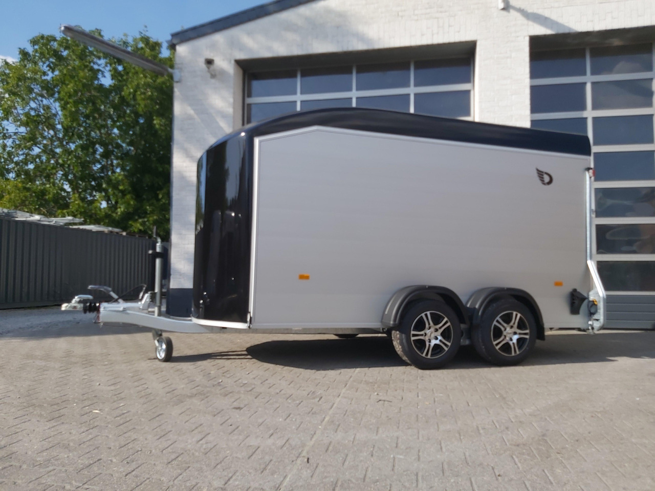 Cargo Roadster 700 375x180x200cm Alu black Alufelgen 2600kg Pullman 100km Herbst Aktion Modell - Car trailer: picture 2 Cargo Roadster 700 375x180x200cm Alu black Alufelgen 2600kg Pullman 100km Herbst Aktion Modell - Car trailer: picture 2