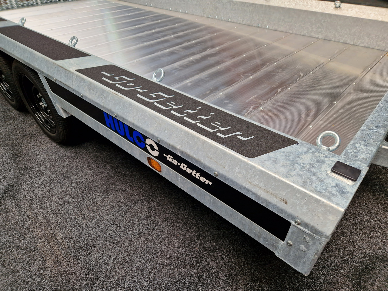 HULCO TERRAX-3 Go Getter Aluboden 394x180x27cm Heckrampe 150cm LED Tridem 3500kg - Plant trailer: picture 2 HULCO TERRAX-3 Go Getter Aluboden 394x180x27cm Heckrampe 150cm LED Tridem 3500kg - Plant trailer: picture 2