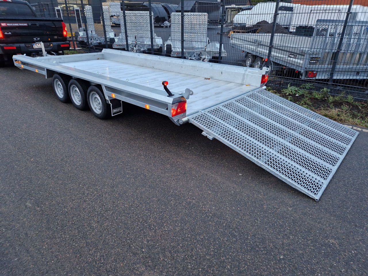 Plant trailer HULCO TERRAX Aluboden 469x195x27cm Heckrampe 150cm Tridem 3500kg (XXL): picture 11 Plant trailer HULCO TERRAX Aluboden 469x195x27cm Heckrampe 150cm Tridem 3500kg (XXL): picture 11