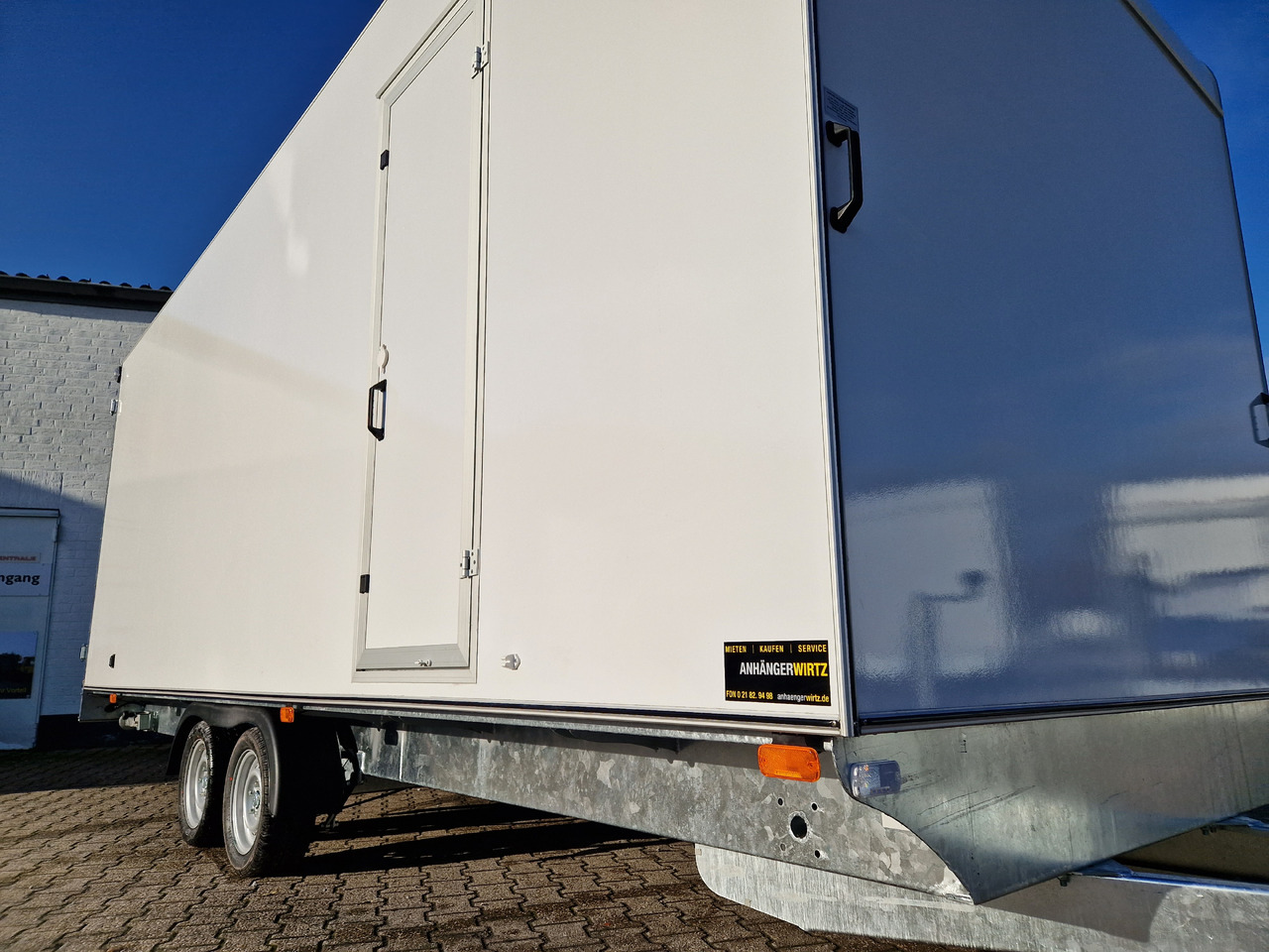 Hochlader Koffer TFSP 600T.00 600x220x220cm aero Zurrsys. Seitentür IL 13" (XXXL+) 3500kg - Closed box trailer: picture 3 Hochlader Koffer TFSP 600T.00 600x220x220cm aero Zurrsys. Seitentür IL 13" (XXXL+) 3500kg - Closed box trailer: picture 3
