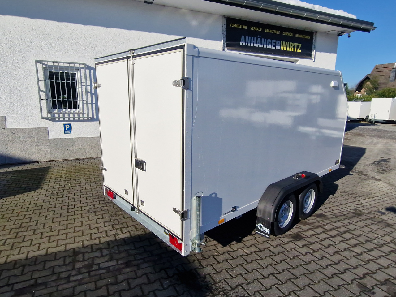 Kargo FS2740/180HTL 405x200x180cm GFK Zurrsystem 100km/H (XL) 2700kg - Closed box trailer: picture 3 Kargo FS2740/180HTL 405x200x180cm GFK Zurrsystem 100km/H (XL) 2700kg - Closed box trailer: picture 3
