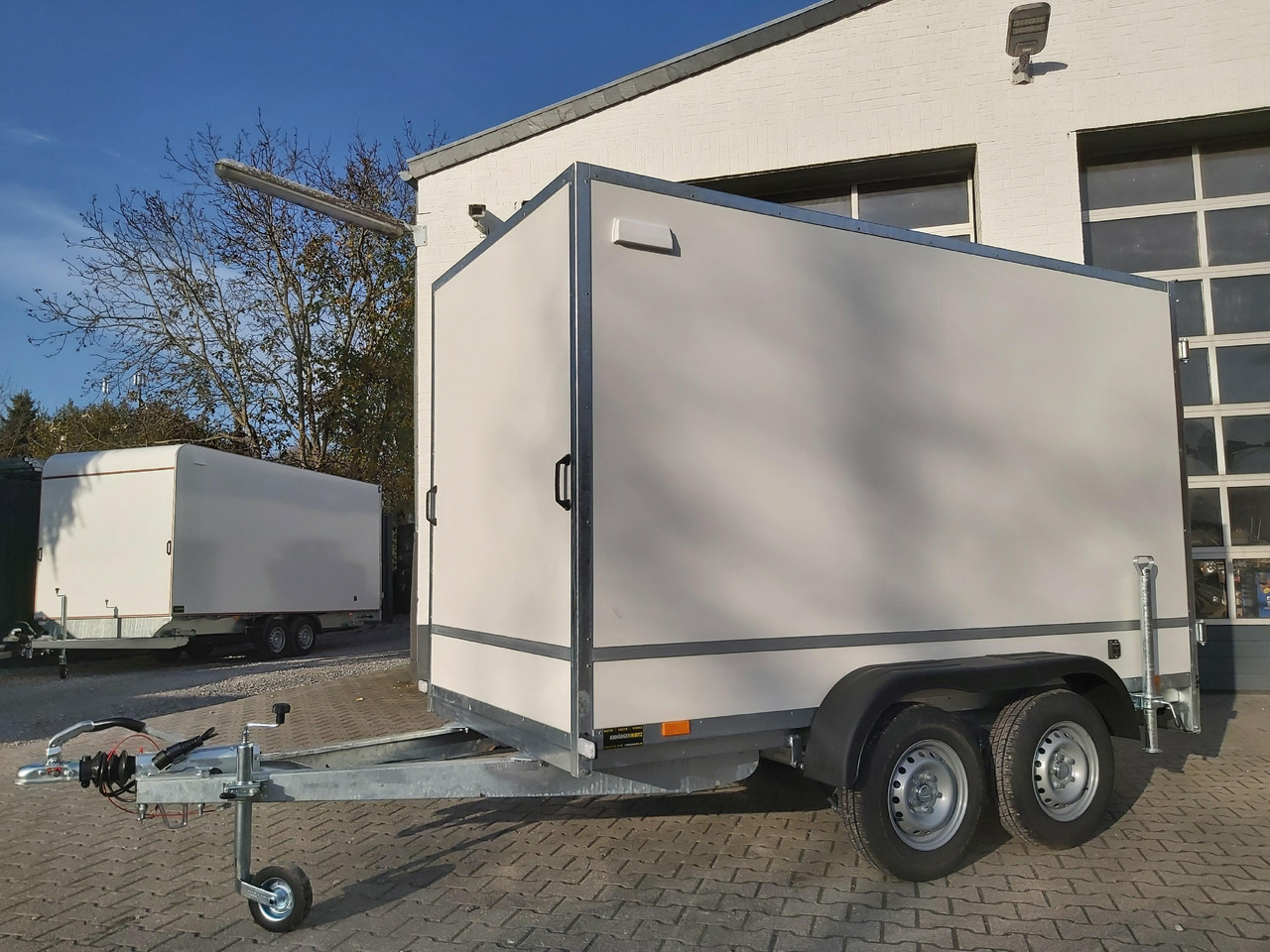Vending trailer Kargo TFD 300T.02 300x150x180cm Zurrsy. Seitenklappe Hecktüren (M) 100km/H 2000kg Abverkauf: picture 10