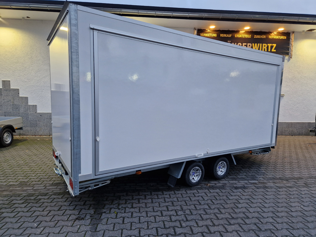 Vending trailer Koffer Hochlader FC 275HTLAERO10AF Messe 500x200x195cm Alufelgen 230V IL (XXL) 2700kg 100km/H: picture 15