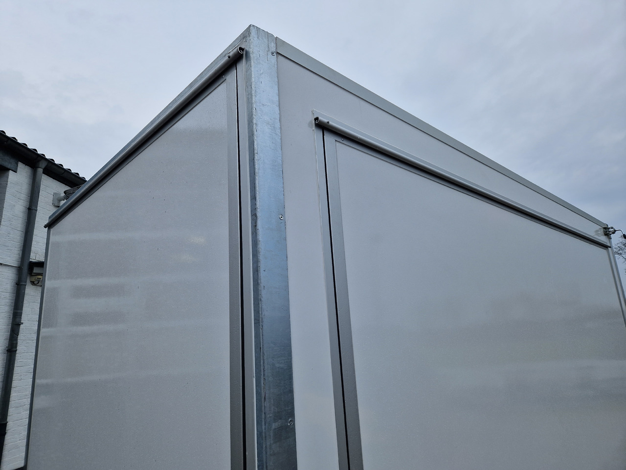 Vending trailer Koffer Hochlader FC2024HTL Messe 400x200x200cm aerodynamisch 10" Alufelgen (XL) 2000kg 100 km/H: picture 9