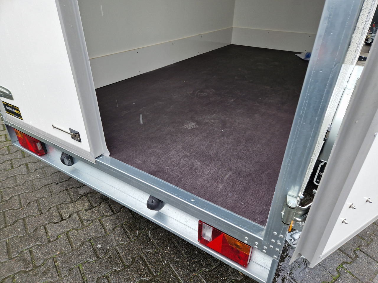 Refrigerator trailer Kühlanhänger AZKF C 3535/180 343x178x200cm Cibin 230V Plus Kühlung 4 Stützen 3500kg: picture 10