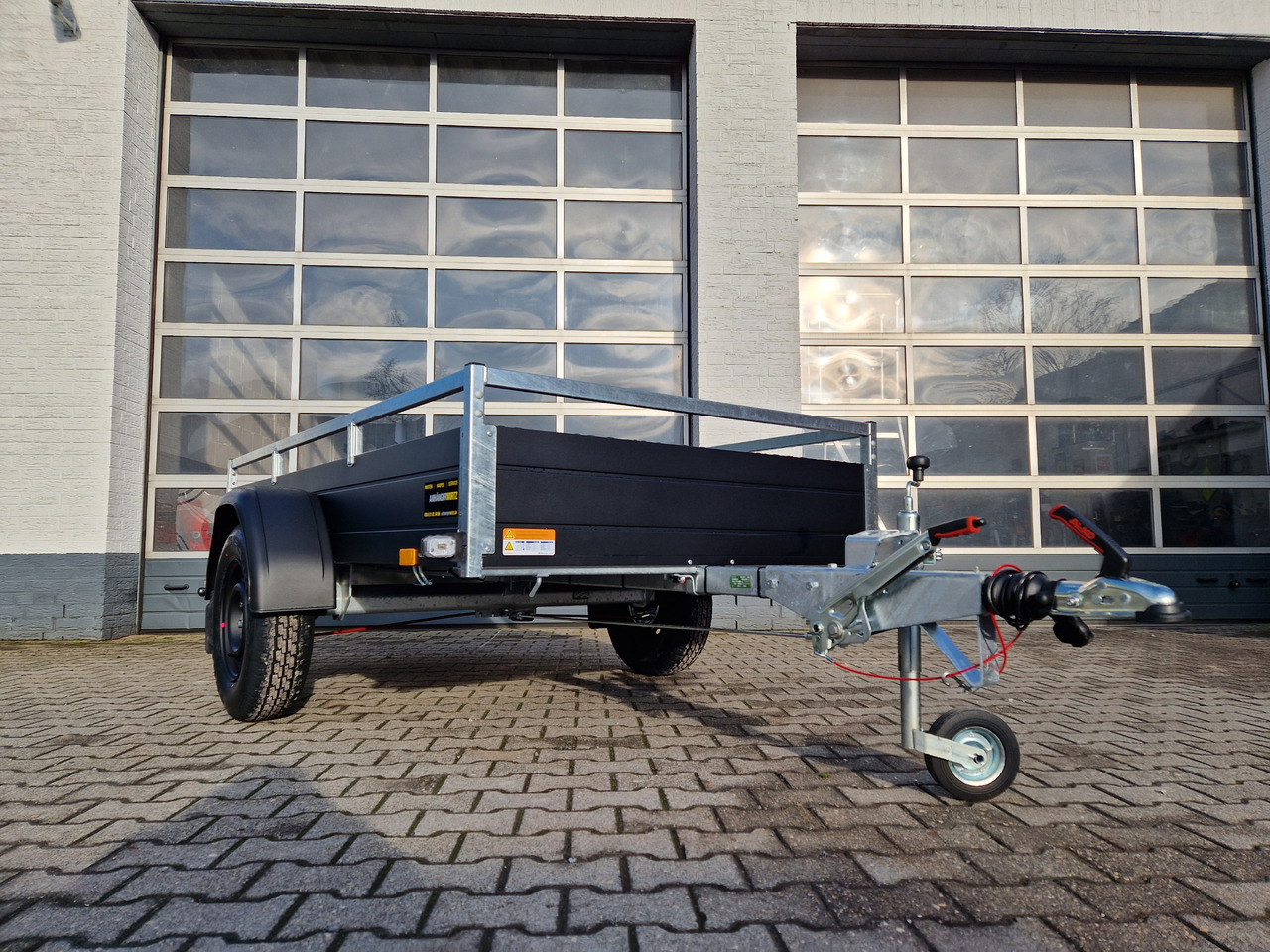 Saris Anhänger DV135 McAlu Pro MP 255x133x43cm blackline (S) 1350kg black deal Aktion - Car trailer: picture 3 Saris Anhänger DV135 McAlu Pro MP 255x133x43cm blackline (S) 1350kg black deal Aktion - Car trailer: picture 3