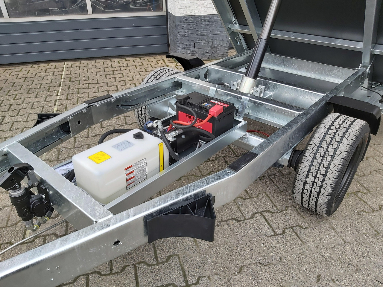 Saris Kipper K1 256 150 1500 1 E 256x150x30cm black Edition Elektro & Notpumpe 13" (S) 1500kg - Tipper trailer: picture 2 Saris Kipper K1 256 150 1500 1 E 256x150x30cm black Edition Elektro & Notpumpe 13" (S) 1500kg - Tipper trailer: picture 2