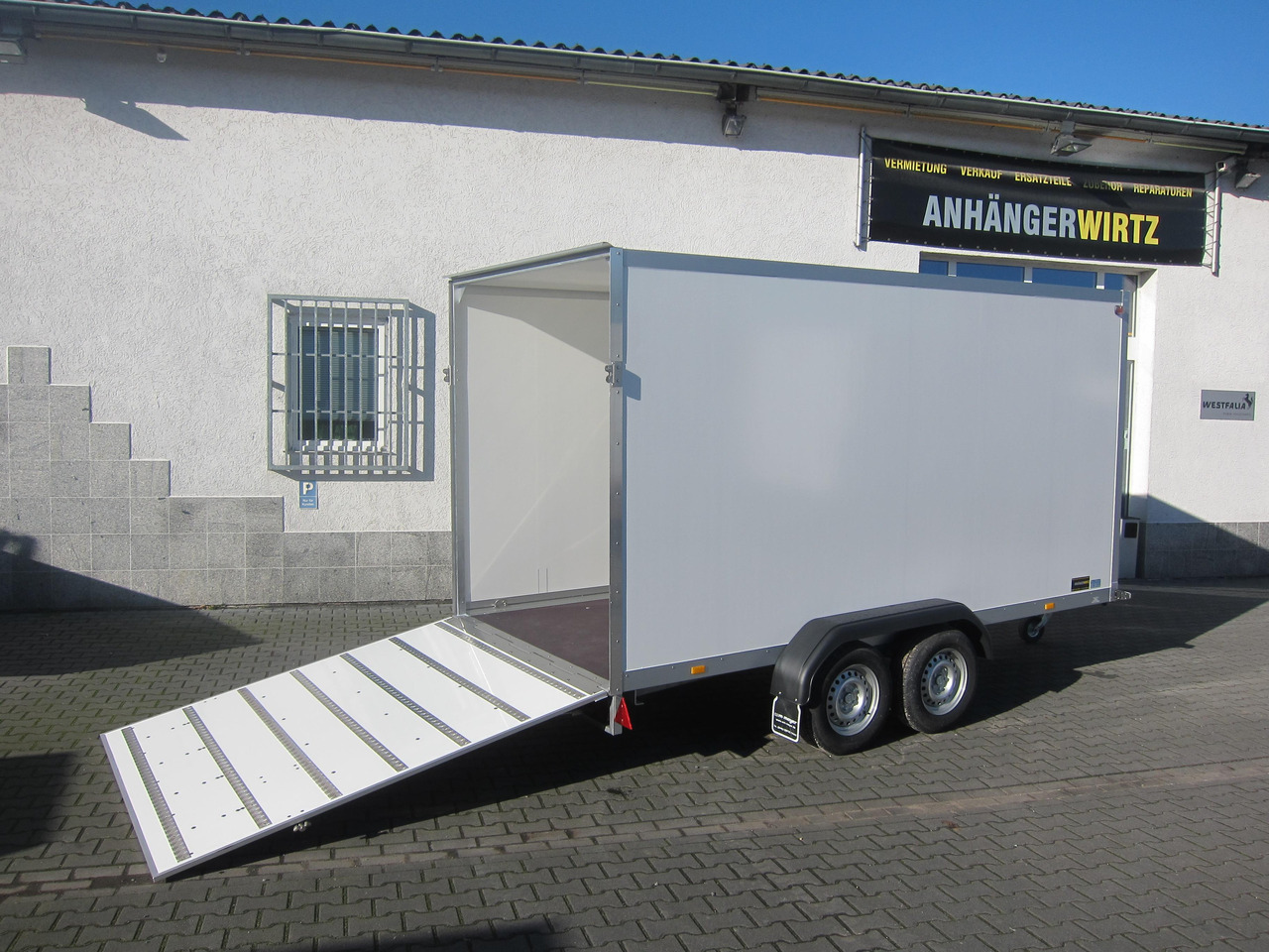 WM Meyer Koffer AZ 2740/185 S35 + Heckrampe 401x185x205cm (XL) 2700kg Januar Aktion Modell 2024 - Closed box trailer: picture 1 WM Meyer Koffer AZ 2740/185 S35 + Heckrampe 401x185x205cm (XL) 2700kg Januar Aktion Modell 2024 - Closed box trailer: picture 1