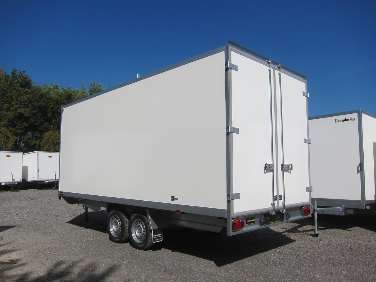 WM Meyer Kofferanhänger AZHLC 2750/210 S40 501x210x205cm (XXL) 2700kg - Closed box trailer: picture 3 WM Meyer Kofferanhänger AZHLC 2750/210 S40 501x210x205cm (XXL) 2700kg - Closed box trailer: picture 3