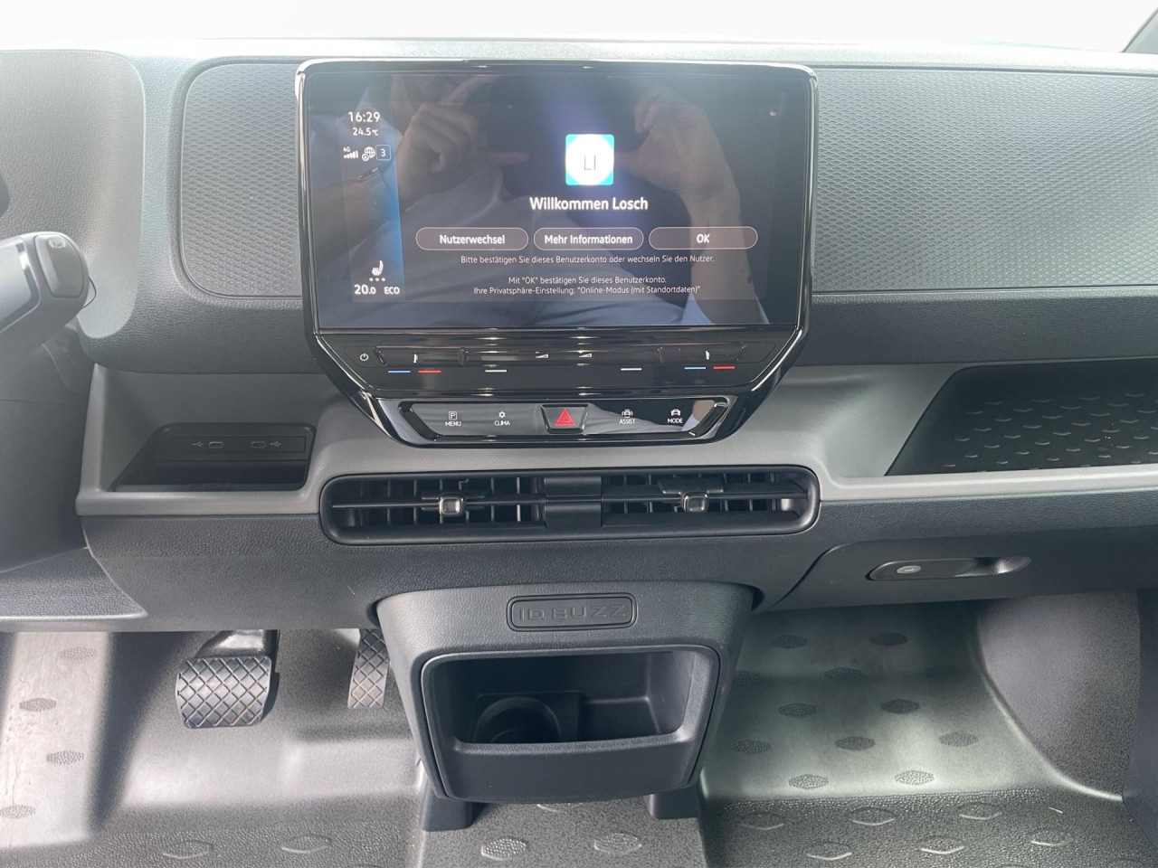 VOLKSWAGEN ID.Buzz Cargo 150 kW Klima AHK Navi - Small van, Electric van: picture 4 VOLKSWAGEN ID.Buzz Cargo 150 kW Klima AHK Navi - Small van, Electric van: picture 4