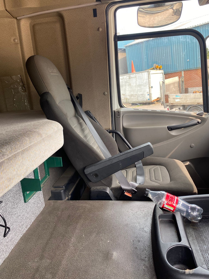 DAF CF 65 250 - Curtainsider truck: picture 3 DAF CF 65 250 - Curtainsider truck: picture 3