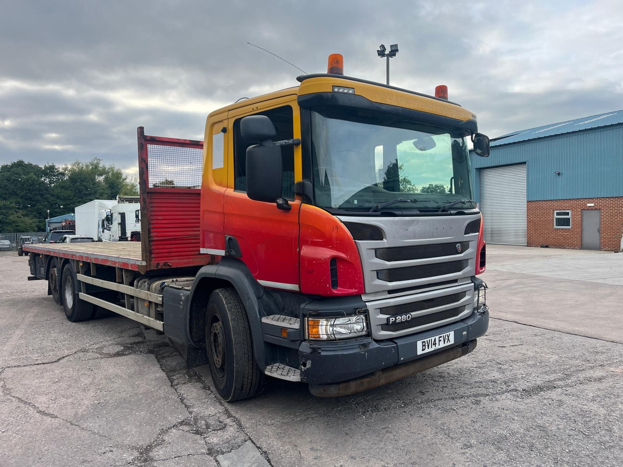 Scania P280 - Dropside/ Flatbed truck: picture 1 Scania P280 - Dropside/ Flatbed truck: picture 1