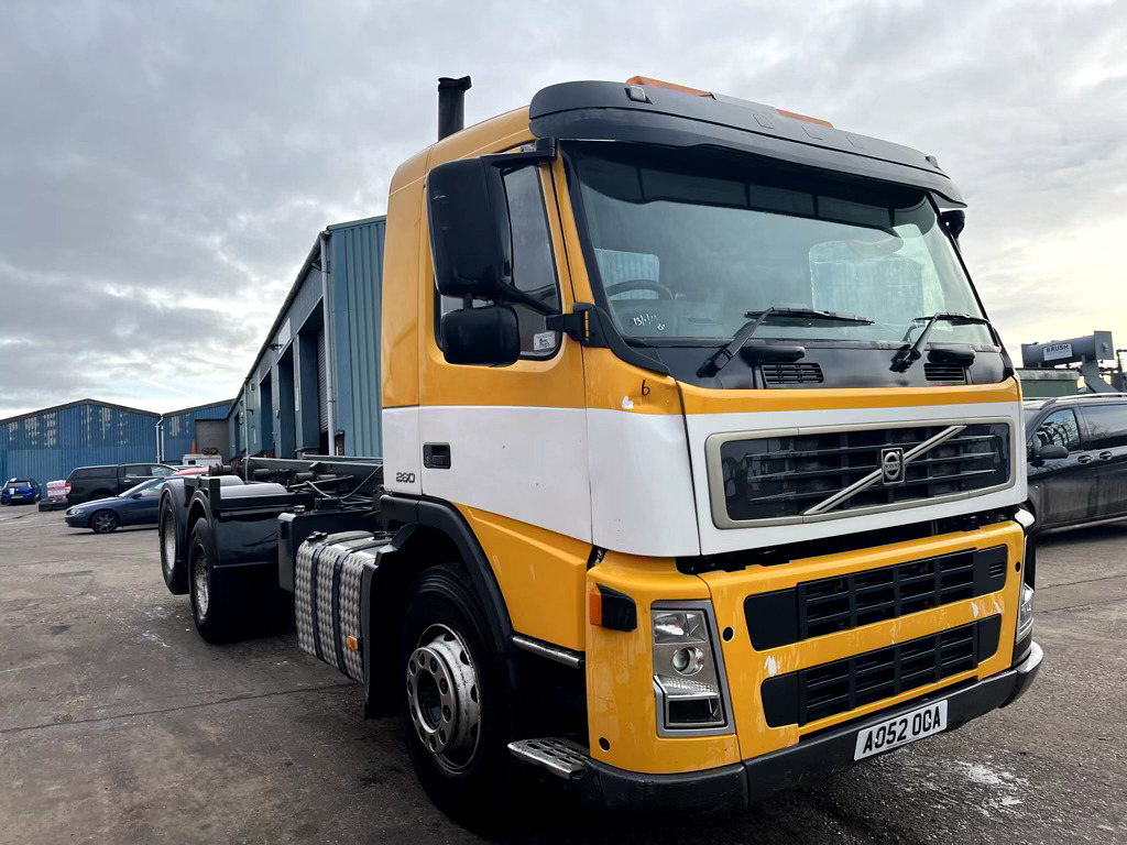 VOLVO FM9 260 6X2 - Cab chassis truck: picture 1 VOLVO FM9 260 6X2 - Cab chassis truck: picture 1