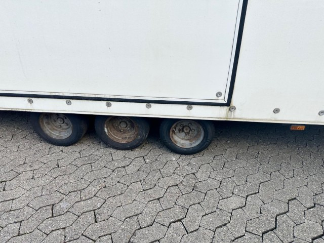 Brian James Race Shuttle 5500 x 2200 mm, 3,5 to. 3-achser - Autotransporter trailer: picture 4 Brian James Race Shuttle 5500 x 2200 mm, 3,5 to. 3-achser - Autotransporter trailer: picture 4