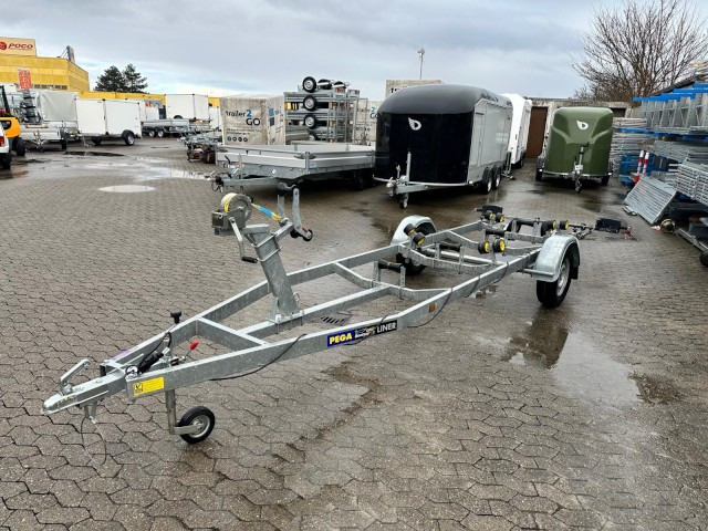 Pega V-Liner 750 kg, 100 km/h, 5,0 x 1,8 m - Boat trailer: picture 5 Pega V-Liner 750 kg, 100 km/h, 5,0 x 1,8 m - Boat trailer: picture 5