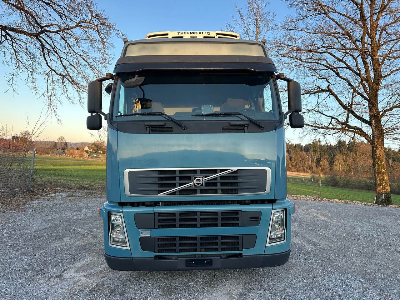 VOLVO FH 400 4x2 Kühler - Refrigerator truck: picture 5 VOLVO FH 400 4x2 Kühler - Refrigerator truck: picture 5