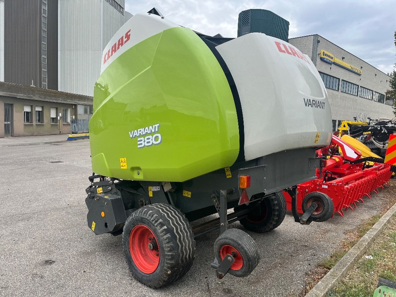 Claas Variant 380 - Round baler: picture 3 Claas Variant 380 - Round baler: picture 3