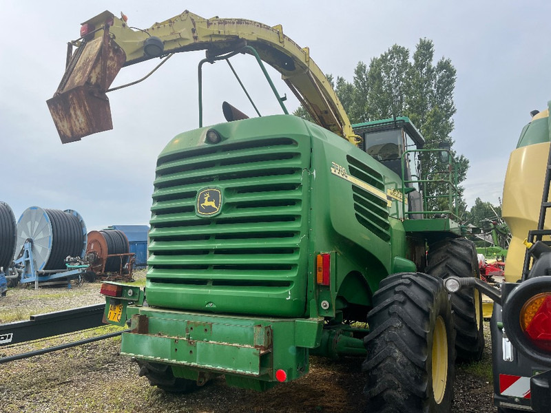 John Deere 7700 - Forage harvester: picture 4 John Deere 7700 - Forage harvester: picture 4