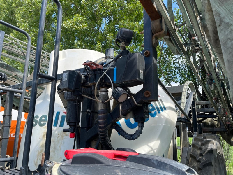 Toselli Marvel PLUS 3000 - Trailed sprayer: picture 5 Toselli Marvel PLUS 3000 - Trailed sprayer: picture 5