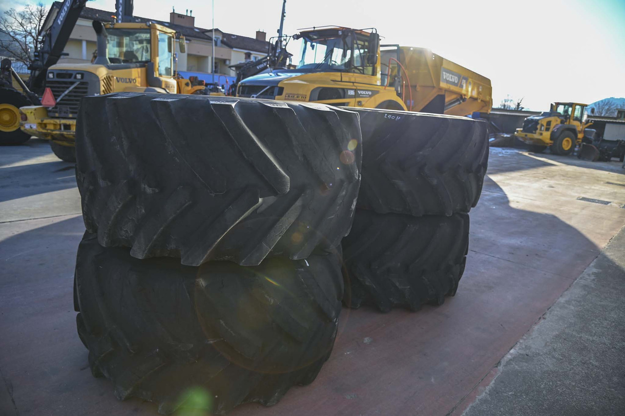 BKT 28LR26 - Tire for Wheel loader: picture 5 BKT 28LR26 - Tire for Wheel loader: picture 5