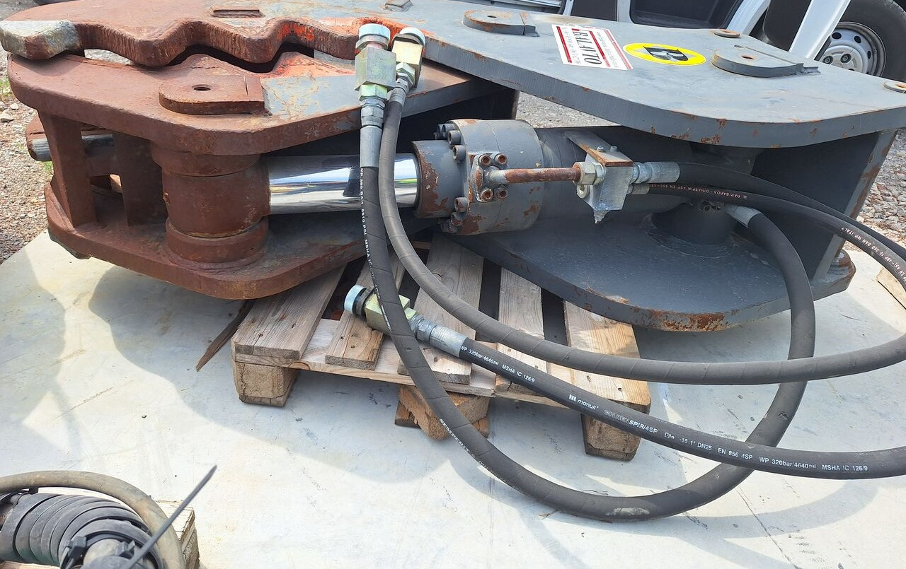 Balavto Demolition hydraulic shears Krpan S60 - Demolition shears: picture 3 Balavto Demolition hydraulic shears Krpan S60 - Demolition shears: picture 3