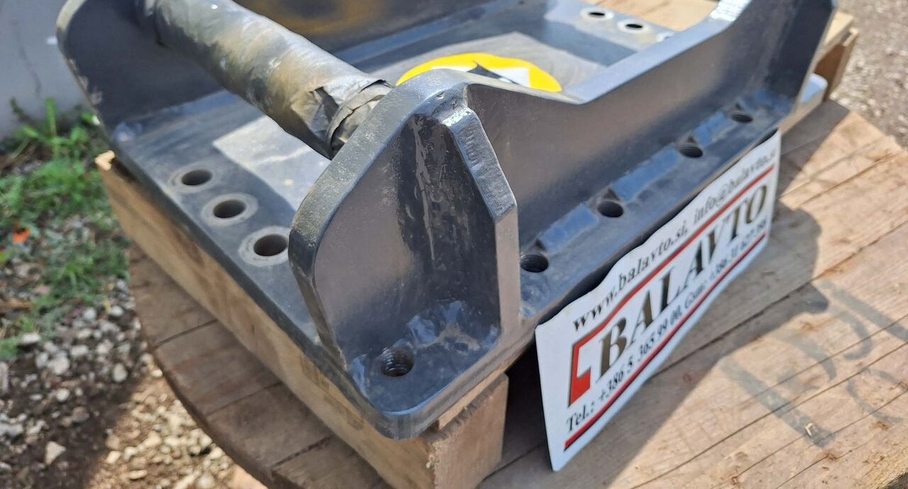 Breaker BAT140 attachment plate S60 for hydraulic breaker - Quick coupler: picture 2 Breaker BAT140 attachment plate S60 for hydraulic breaker - Quick coupler: picture 2