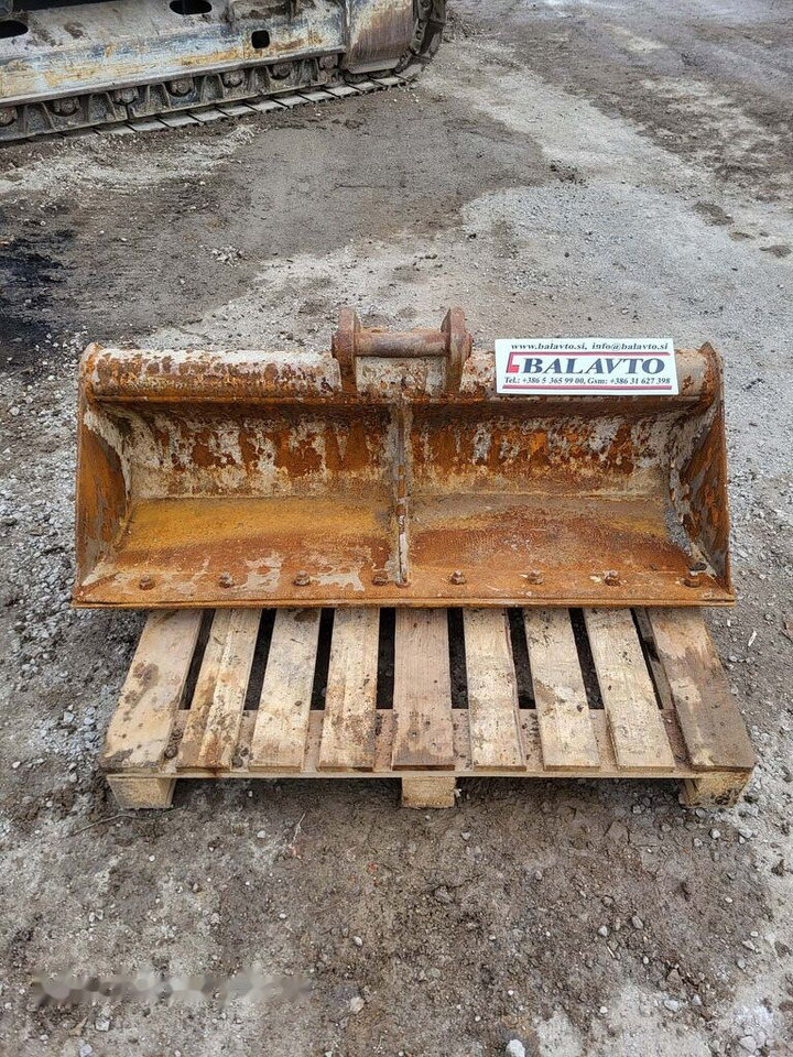 Ditch cleaning bucket 1400 mm VTN for 8-11 ton excavators - Excavator bucket for Excavator: picture 1 Ditch cleaning bucket 1400 mm VTN for 8-11 ton excavators - Excavator bucket for Excavator: picture 1