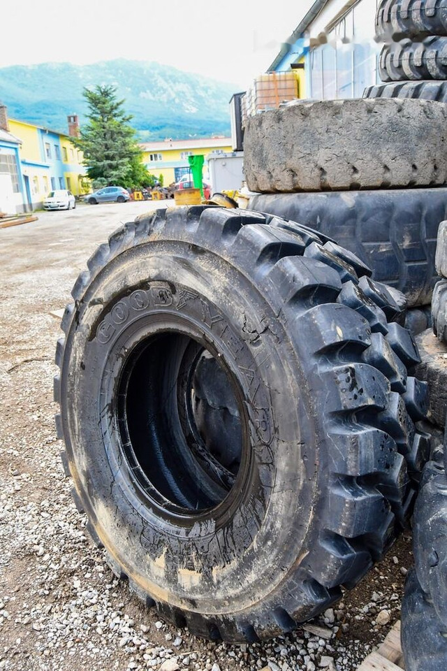 Wheel and tire package Goodyear 20.5R25: picture 9