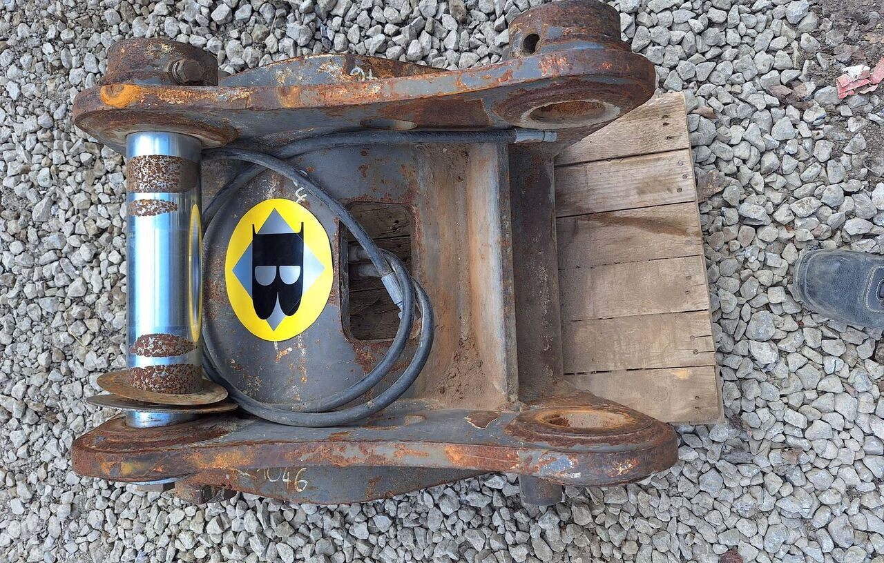 Hydraulic CW40 Volvo EC210 - Quick coupler for Excavator: picture 2 Hydraulic CW40 Volvo EC210 - Quick coupler for Excavator: picture 2
