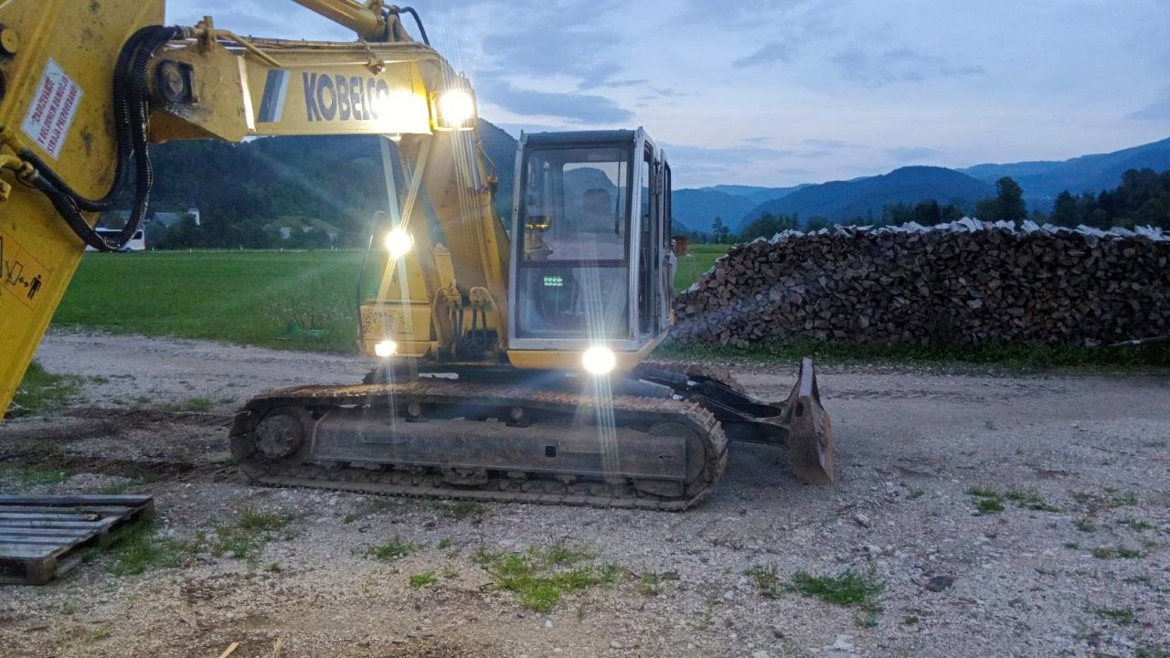 KOBELCO SK 130LC - Crawler excavator: picture 4 KOBELCO SK 130LC - Crawler excavator: picture 4
