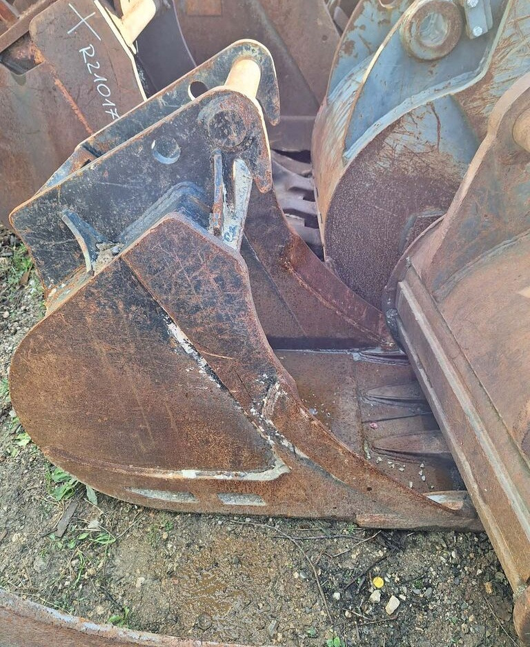 Narrow digging bucket 600 mm - Excavator bucket: picture 1 Narrow digging bucket 600 mm - Excavator bucket: picture 1