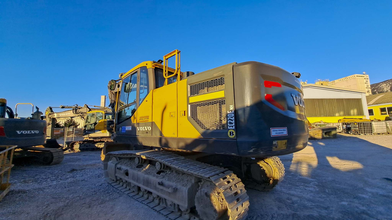 VOLVO EC220ENH - Crawler excavator: picture 3 VOLVO EC220ENH - Crawler excavator: picture 3