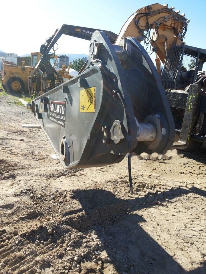 Boom for Excavator Volvo 2,55 m dipper arm: picture 9