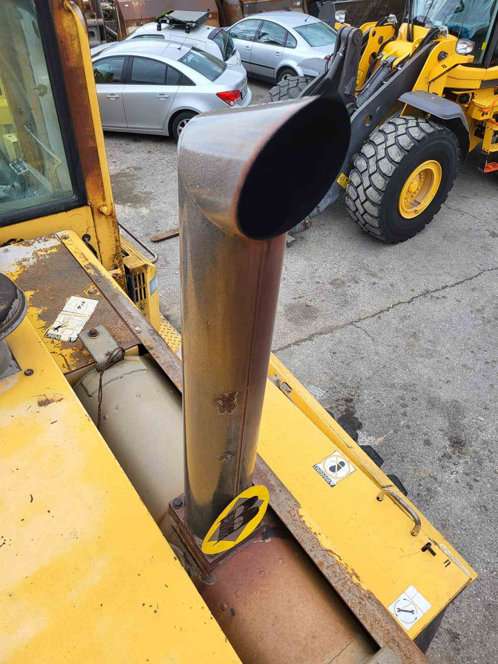 Volvo exhaust pipe - Exhaust pipe for Loader: picture 2 Volvo exhaust pipe - Exhaust pipe for Loader: picture 2