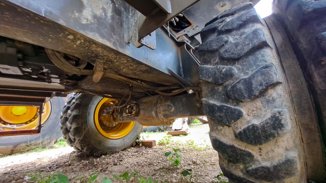 Volvo rear axle 14590304 Volvo EWR150E, EW160D, EW160E, EW180E, EW140E, EWR170E, EW200E MH, EW180D, EW160C, EW180C - Rear axle for Excavator: picture 2 Volvo rear axle 14590304 Volvo EWR150E, EW160D, EW160E, EW180E, EW140E, EWR170E, EW200E MH, EW180D, EW160C, EW180C - Rear axle for Excavator: picture 2