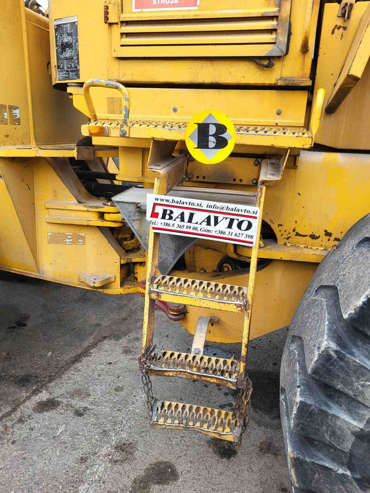 Volvo steps - Footstep for Loader: picture 3 Volvo steps - Footstep for Loader: picture 3