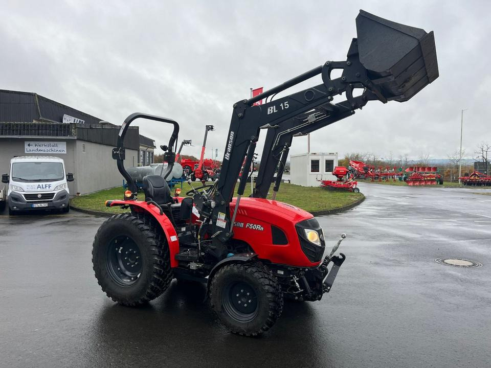 Branson F50RN Traktor, Frontlader, wenig Stunden, Fronthydraulik - Compact tractor: picture 3 Branson F50RN Traktor, Frontlader, wenig Stunden, Fronthydraulik - Compact tractor: picture 3