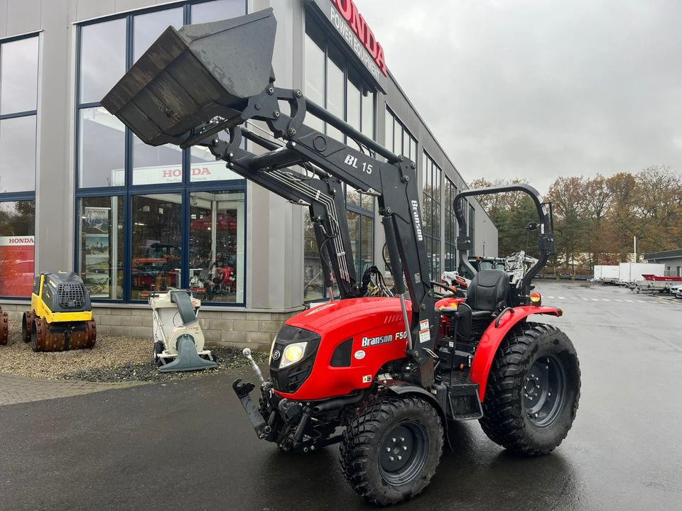 Branson F50RN Traktor, Frontlader, wenig Stunden, Fronthydraulik - Compact tractor: picture 1 Branson F50RN Traktor, Frontlader, wenig Stunden, Fronthydraulik - Compact tractor: picture 1
