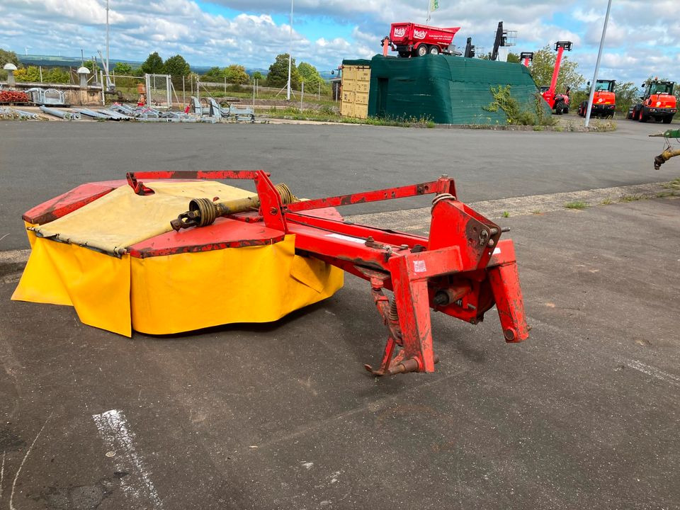 Heckmähwerk Fella KM 187 Trommelmäher 1,80m - Mower: picture 4 Heckmähwerk Fella KM 187 Trommelmäher 1,80m - Mower: picture 4