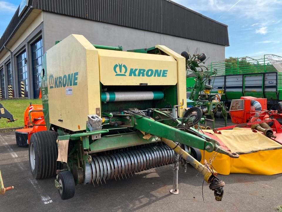 Krone Rundballenpresse VP 1500 MC Schneidwerk Netzbindung - Round baler: picture 1 Krone Rundballenpresse VP 1500 MC Schneidwerk Netzbindung - Round baler: picture 1