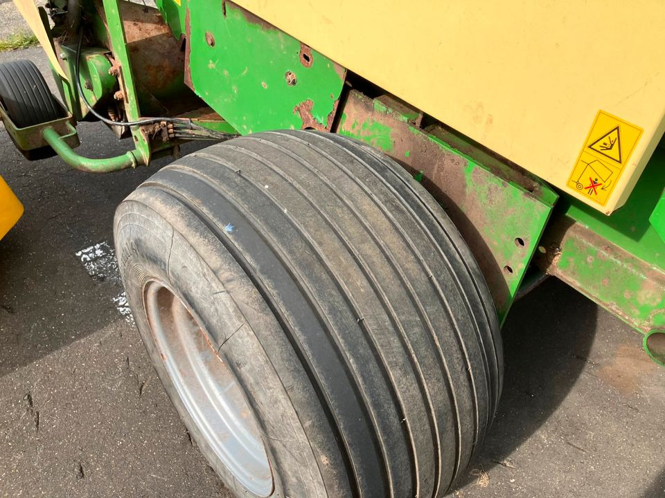 Krone Rundballenpresse VP 1500 MC Schneidwerk Netzbindung - Round baler: picture 3 Krone Rundballenpresse VP 1500 MC Schneidwerk Netzbindung - Round baler: picture 3