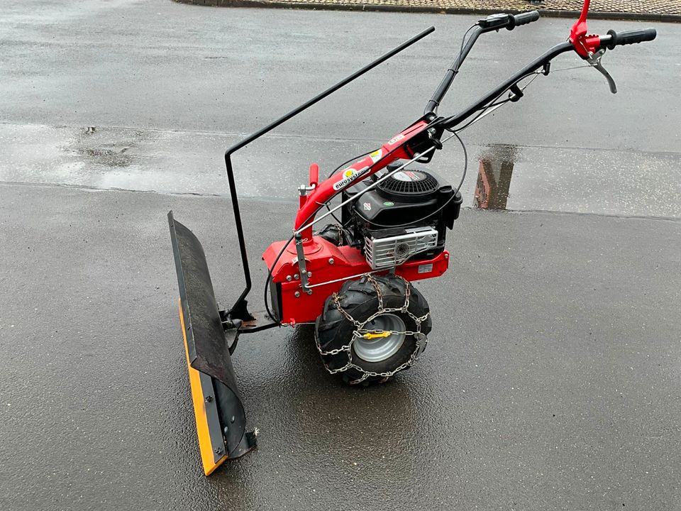 Schneeschieber, 1-Achser, 85cm Schneeschild, Antrieb - Garden equipment: picture 1 Schneeschieber, 1-Achser, 85cm Schneeschild, Antrieb - Garden equipment: picture 1