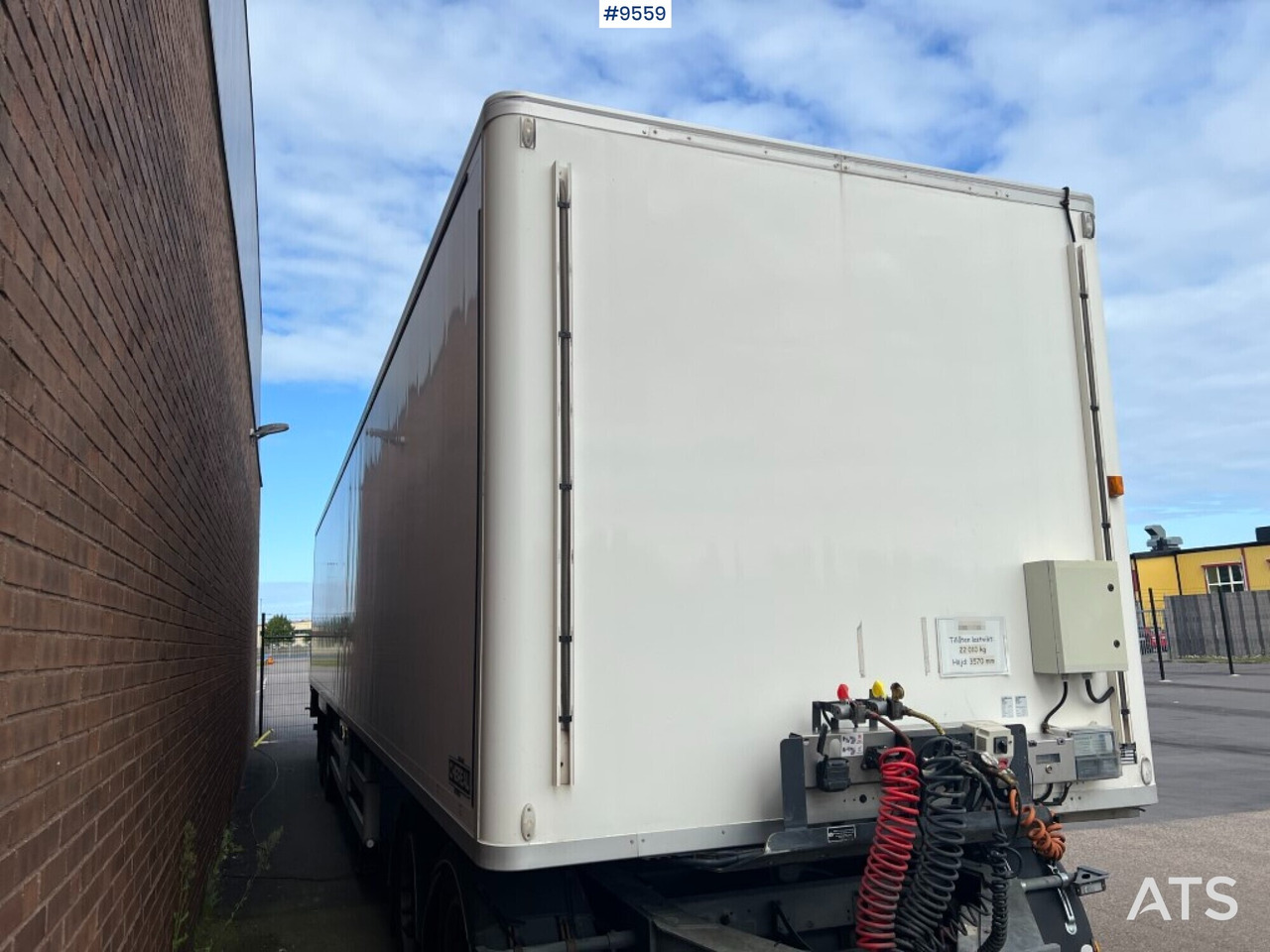 Closed box trailer Container trailer Chereau CSD2 with Dolly: picture 9
