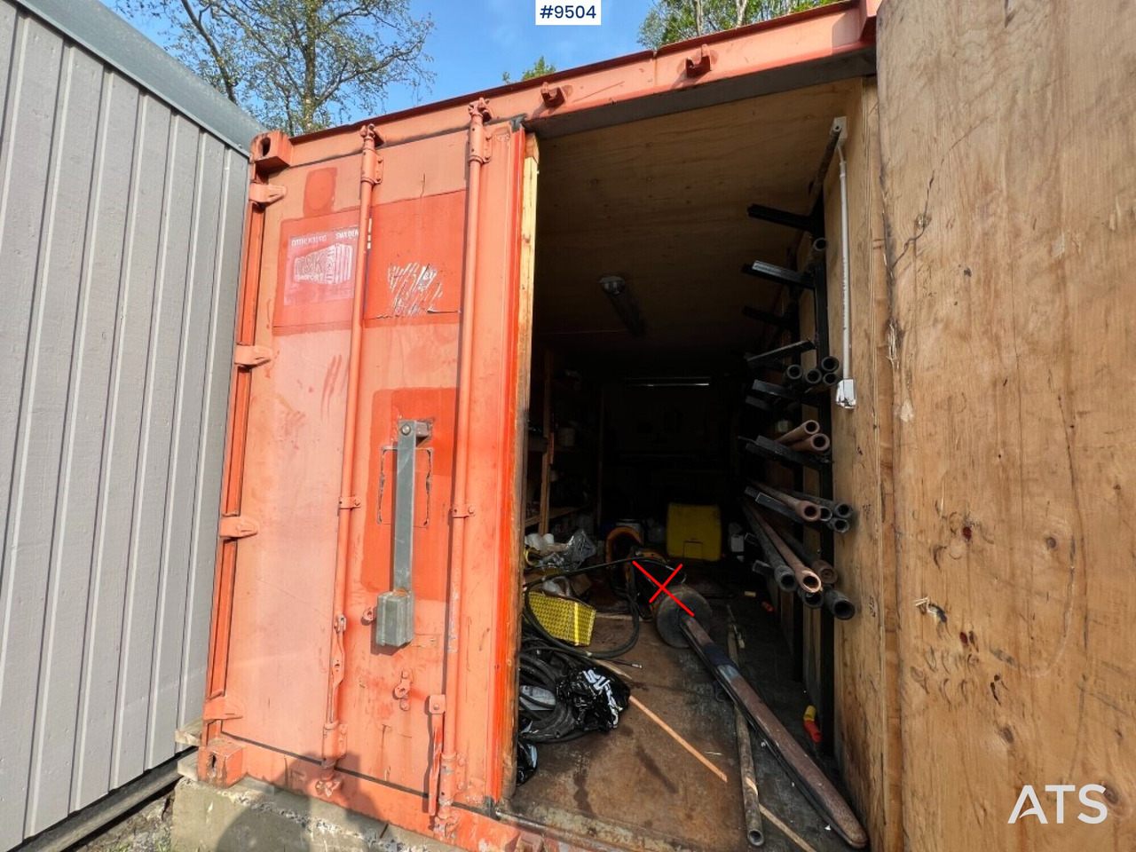Container with mixed drilling equipment - Construction container: picture 1 Container with mixed drilling equipment - Construction container: picture 1