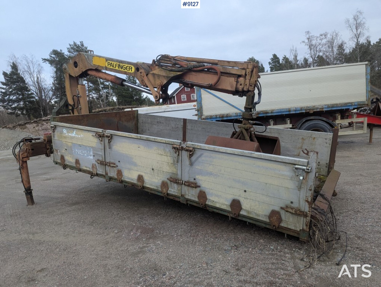 Crane flatbed Palfinger with rotator and bucket - Flatbed body, Crane truck: picture 4 Crane flatbed Palfinger with rotator and bucket - Flatbed body, Crane truck: picture 4