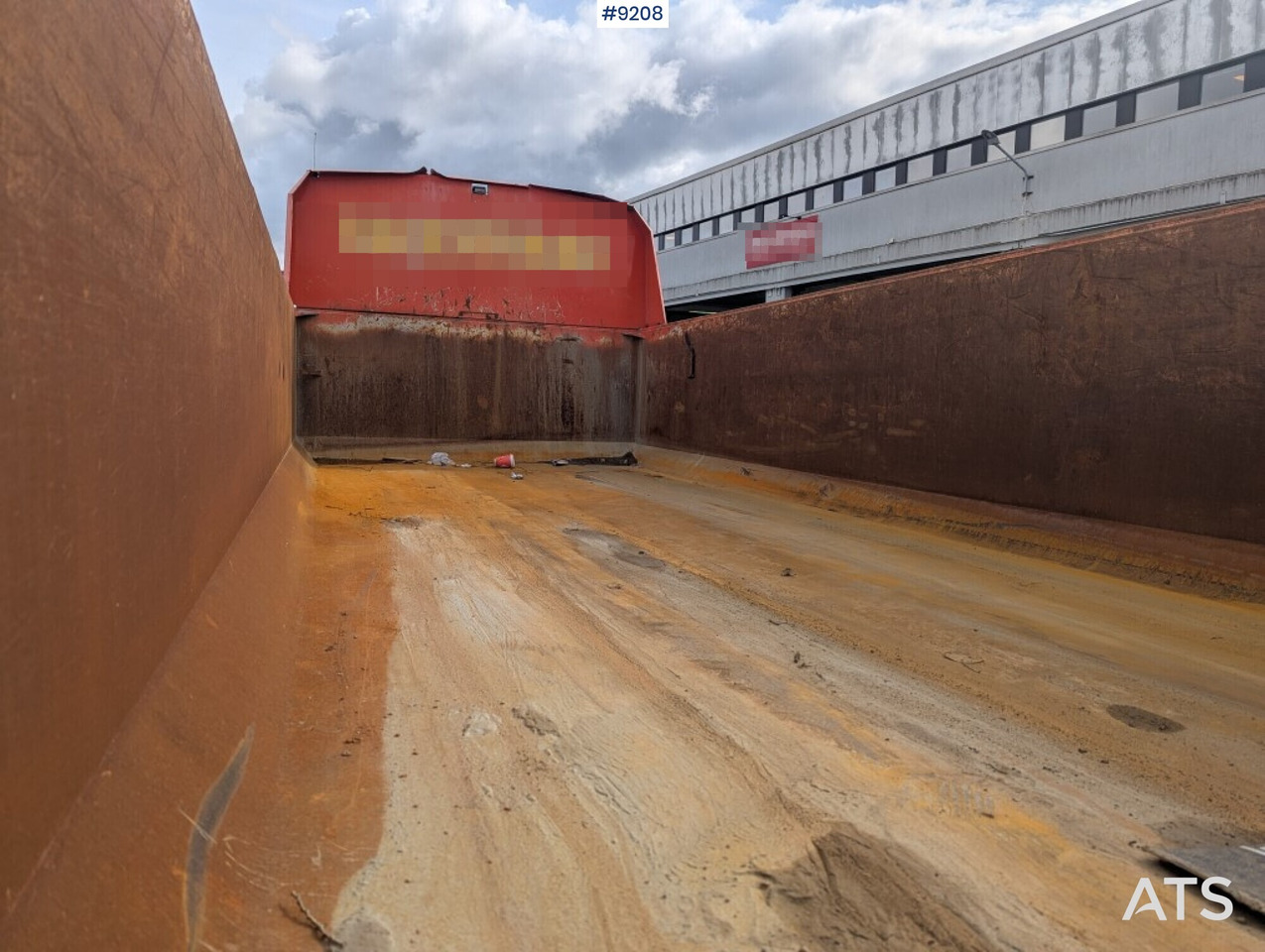 Dump / dozer truck Mercedes Benz Arocs 3251 8X4 with tipper wagon - Tipper: picture 5 Dump / dozer truck Mercedes Benz Arocs 3251 8X4 with tipper wagon - Tipper: picture 5