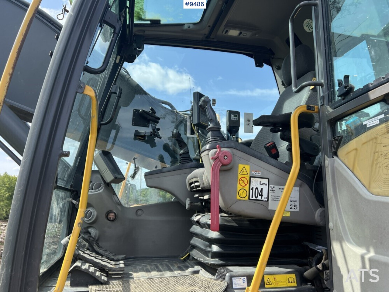 Excavator Volvo EC300DL- With excavator system and scale (See Video) - Crawler excavator: picture 5 Excavator Volvo EC300DL- With excavator system and scale (See Video) - Crawler excavator: picture 5