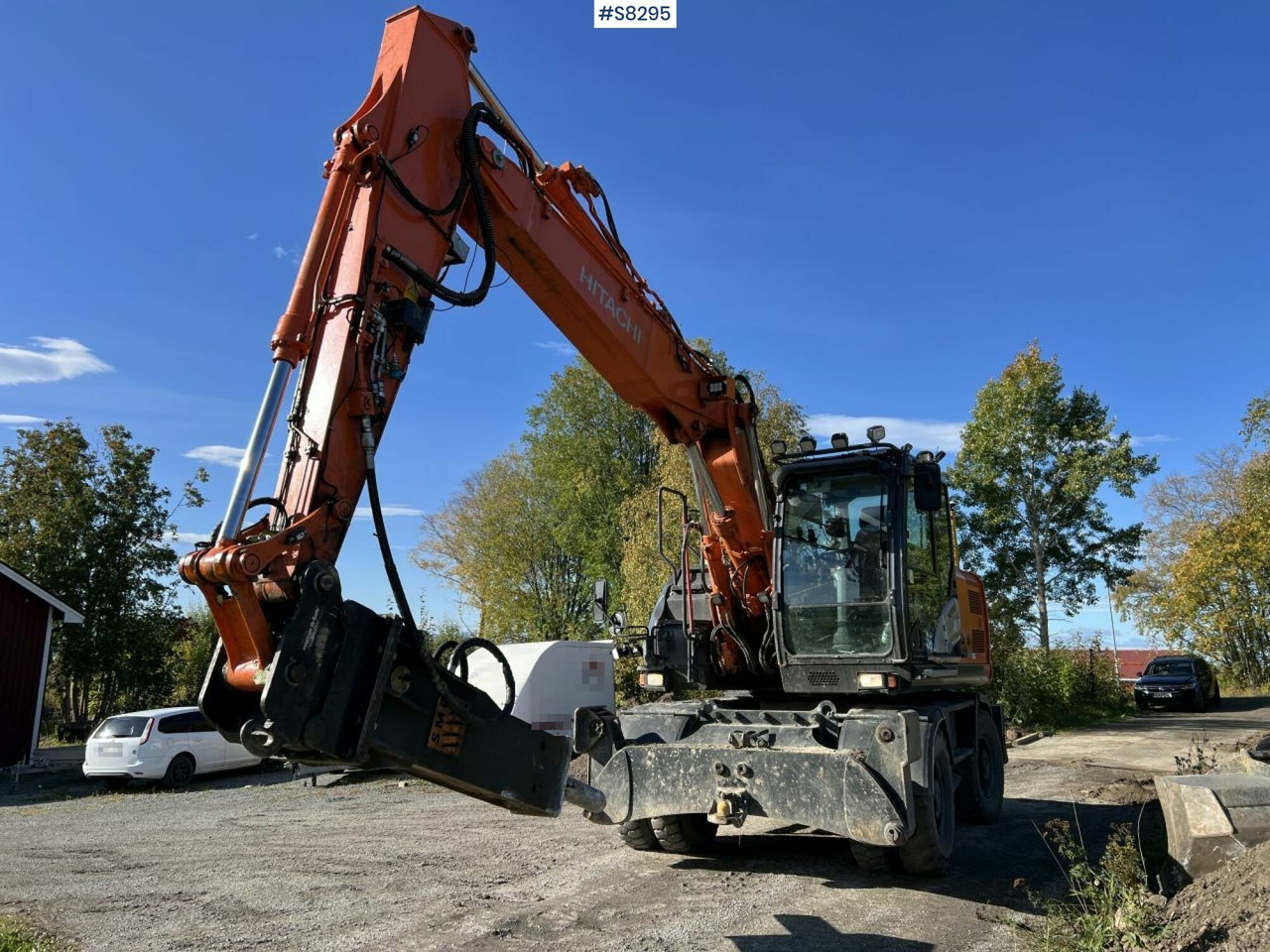 Hitachi ZX140W-5B Wheeled excavator with GPS-system and tipper wagon (See video) - Wheel excavator: picture 2 Hitachi ZX140W-5B Wheeled excavator with GPS-system and tipper wagon (See video) - Wheel excavator: picture 2